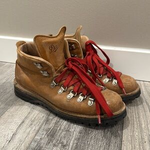 Danner Mountain Light Cascade Womens 9